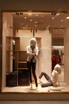服裝店櫥窗