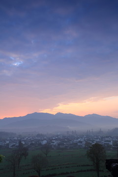 山村的早晨