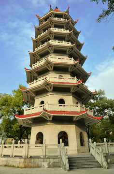 晴天寶塔