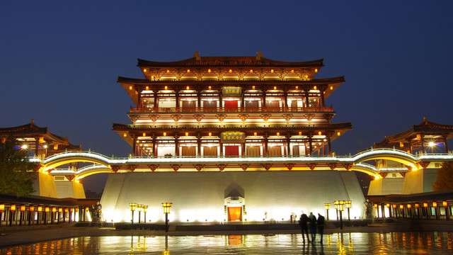西安大唐芙蓉園紫云樓夜景