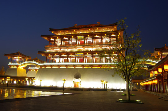 西安大唐芙蓉園紫云樓夜景