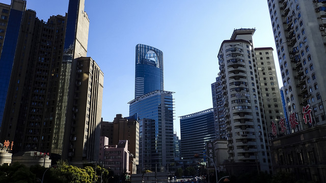 現(xiàn)代建筑