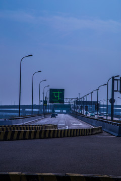 道路指示牌 路燈