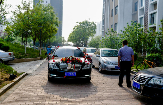 婚車 小區(qū) 結(jié)婚