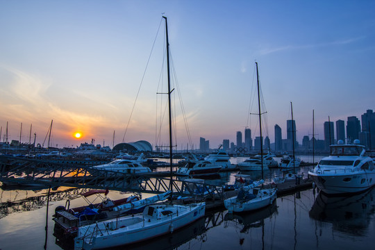 夕陽帆船