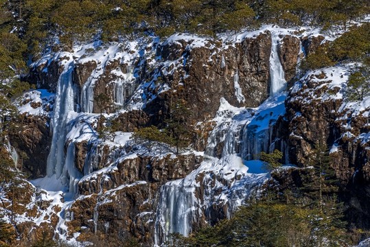 祿勸轎子雪山冰瀑
