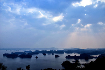 彩云下的千島湖