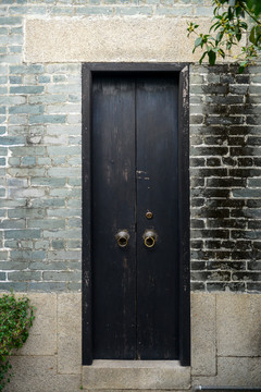 嶺南建筑古門