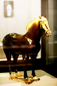 唐三彩 駿馬寶馬
