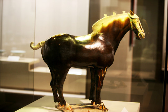 唐三彩 寶馬駿馬