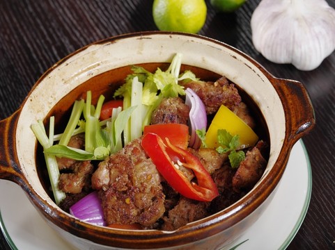 越南雞肉牛肉肉煲