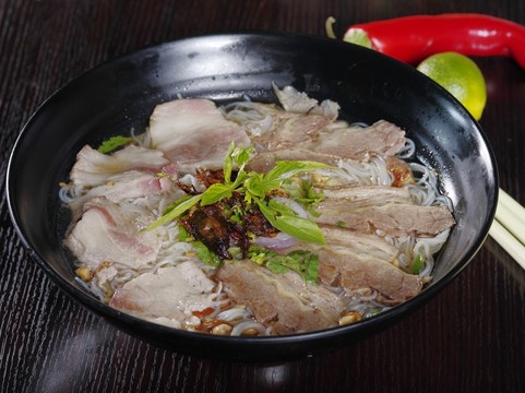 越南湯米粉燒肉