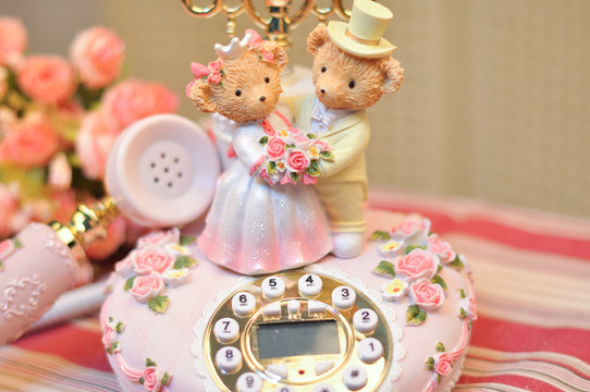 小熊情侶新婚電話