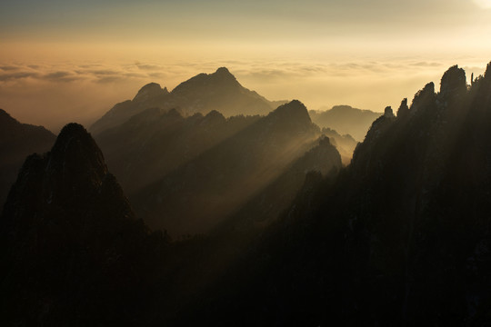 黃山晨輝
