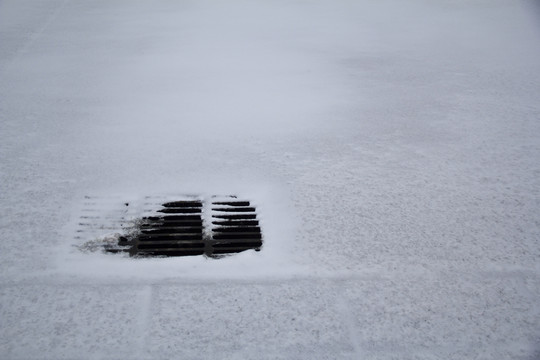 雪地下水道
