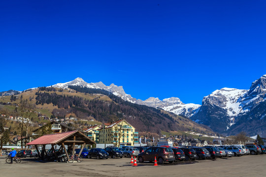 鐵力士雪山