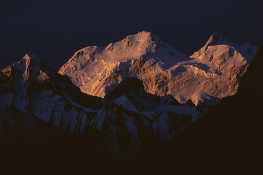雪蓮峰夕照 天山風(fēng)光