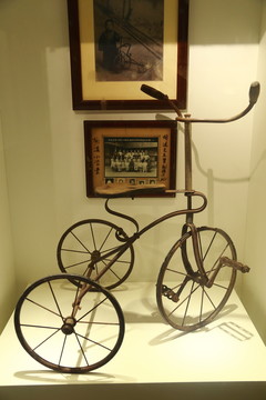 三輪車