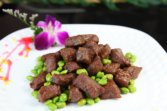 毛豆青燴牛仔粒