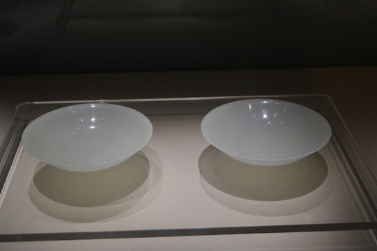 清代玉盆