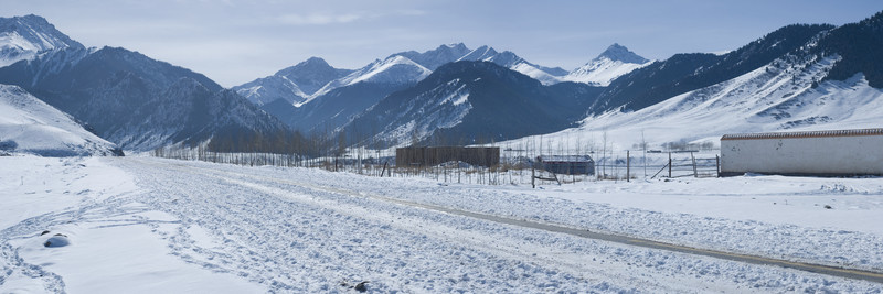 夏塔大峽谷 風(fēng)雪天山路