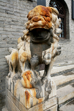 山西王家大院 石獅雕塑