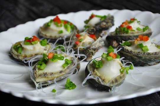 鮑魚蒸粉絲