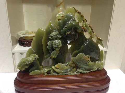 玉石精雕