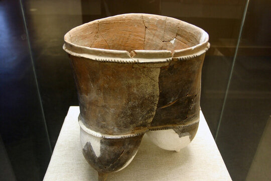 三腳陶器 陶器