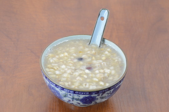 一碗八寶粥