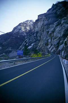 山里的公路