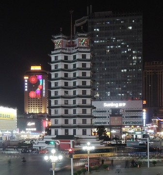 二七紀(jì)念塔夜景