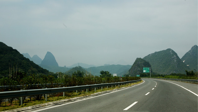 高速公路 山區(qū)高速路