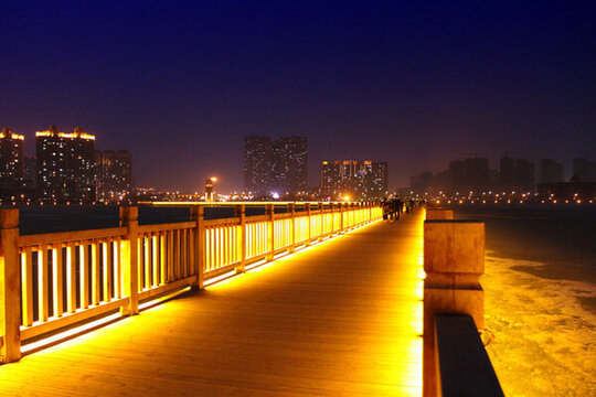 大慶 三永湖 棧橋 夜