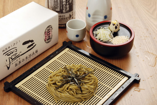 綠茶冷面