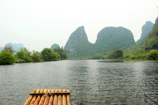 漓江漂流
