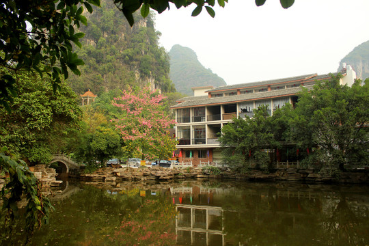 陽朔西街