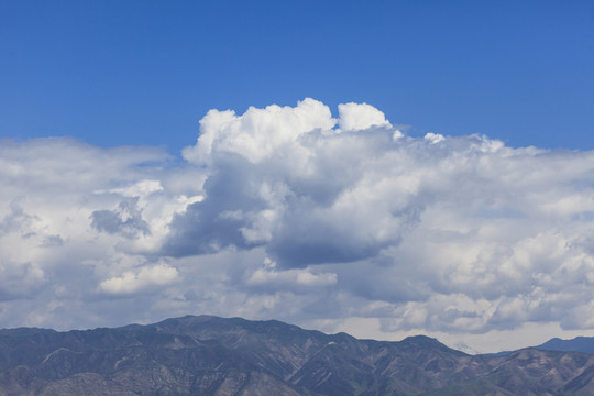 群山