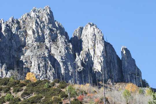 山峰 四川稻城