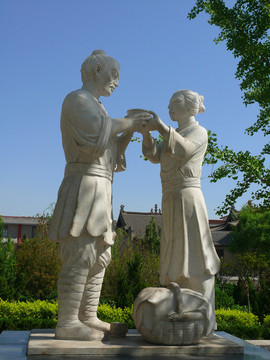 夫妻恩愛塑像