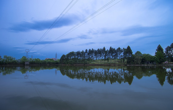 平靜的湖面