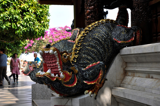 清邁素帖山雙龍寺
