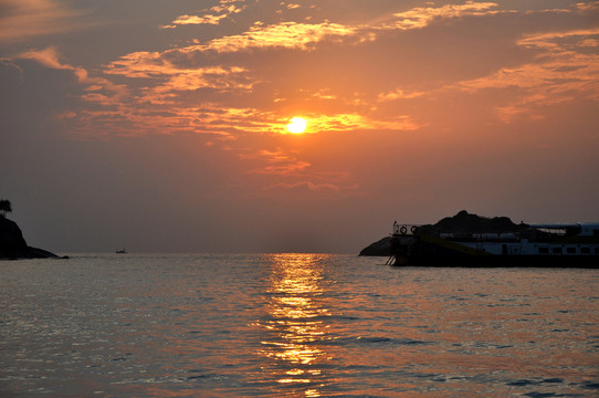 熱浪島日出