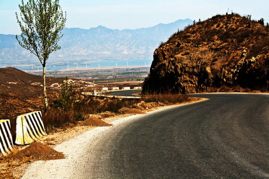 山路彎彎