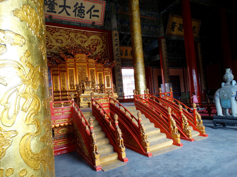 龍椅