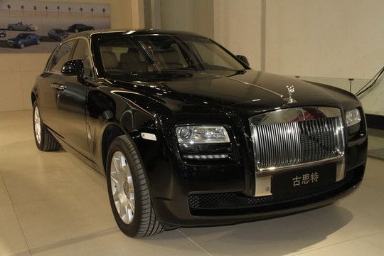 轎車