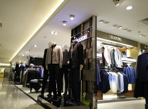 男裝展臺(tái)