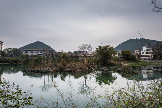 水塘