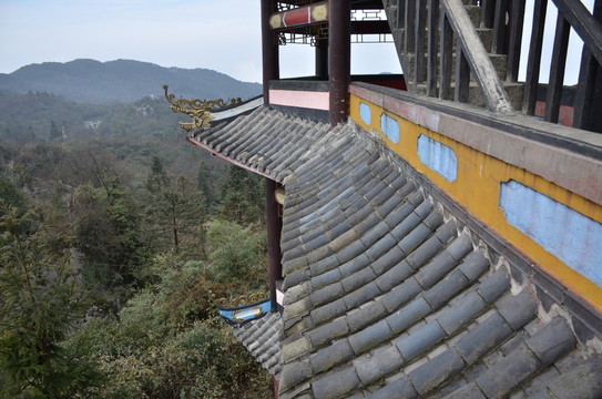 屋檐