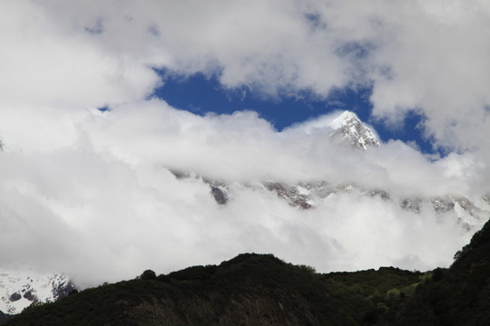 西藏雪山